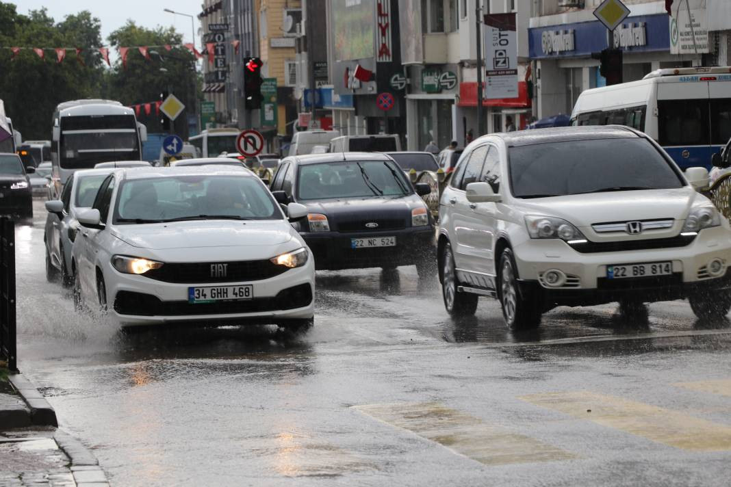Trakya'da sağanak etkili oluyor - Resim: 1